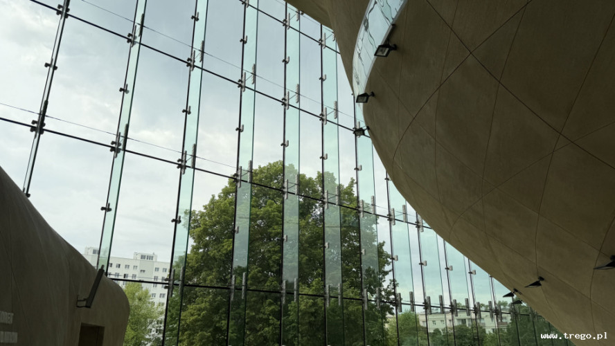 Zdjęcie z galerii posta: Muzeum POLIN w Warszawie – podróż przez 1000 lat historii Żydów w Polsce - Kultura