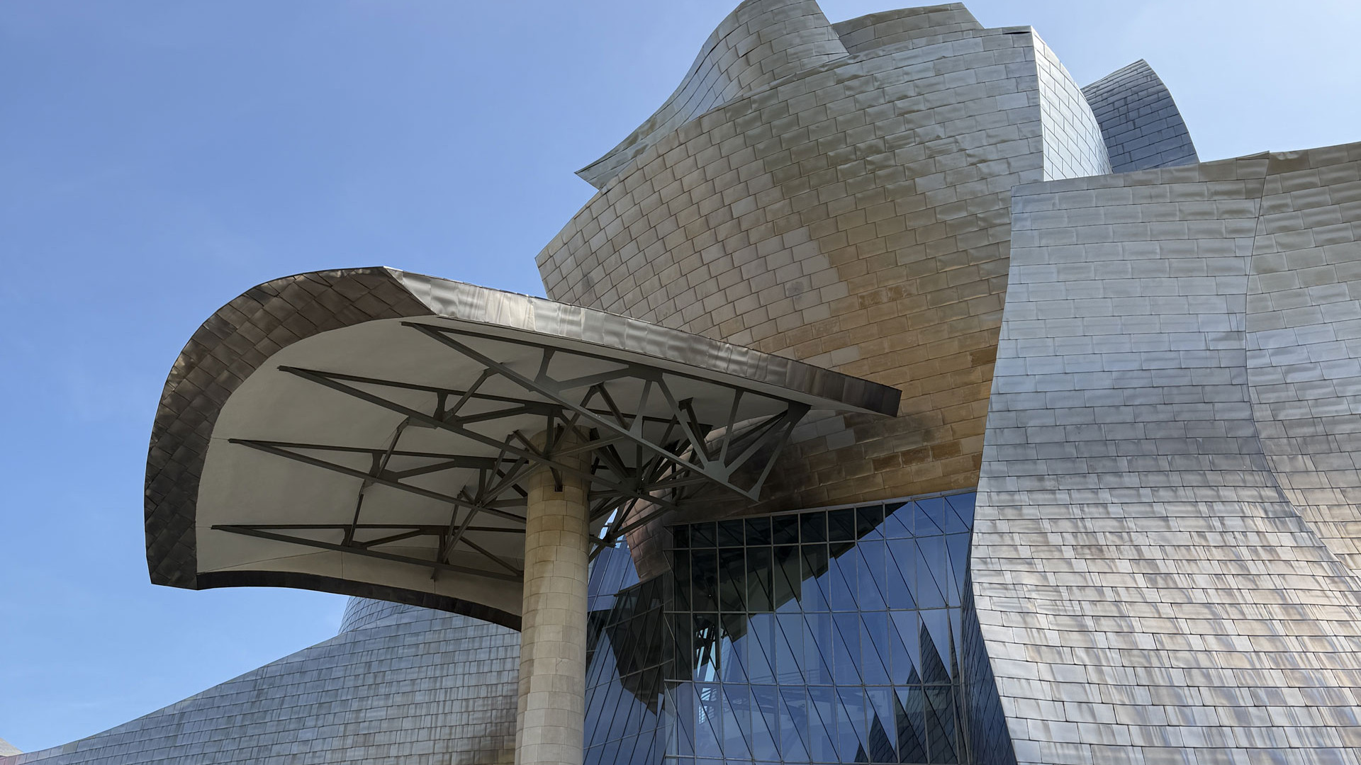 Zbiory Muzeum Guggenheima w Bilbao – Koons, Hirst, Warhol i najważniejsze dzieła sztuki współczesnej